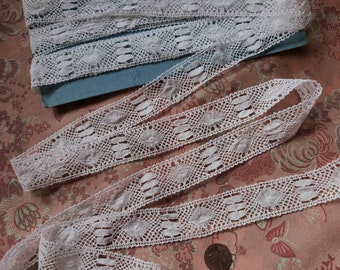 Tiny narrow Vintage French bobbin Lace Torchon trim insertion pillows .5 wide 2 yards