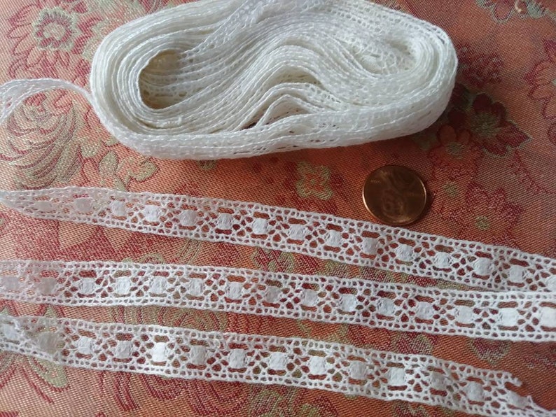 Tiny narrow Vintage French bobbin Lace Torchon trim insertion pillows .5 wide 2 yards