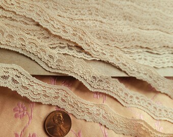 Peach / Tan Alencon lace floral trim edging 4 yards wavy narrow vintage lingerie 1920s