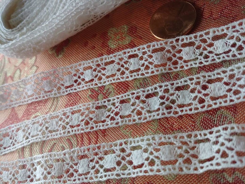 Tiny narrow Vintage  French bobbin Lace Torchon trim insertion pillows .5 wide 2 yards