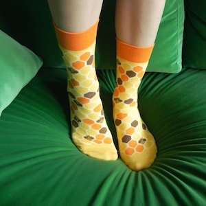 Honeycomb Novelty Bee Socks Cotton Blend, Men&#39;s & Women&#39;s