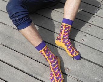 Chaussettes TRIANGLES VIOLET MOUTARDE I Chaussettes hipster colorées uniques ou prune cool mariage marié garçons d'honneur chaussettes socken calcetines chaussettes skarpety