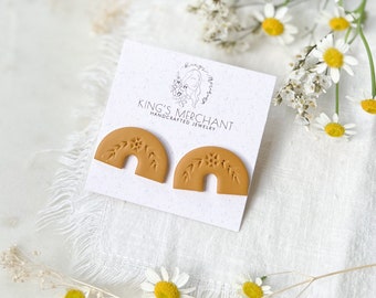 Deco Arch studs | mustard