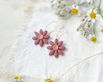 Textured Daisy hoops | Raspberry Rose