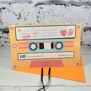 Tarjeta de cumpleaños de la mejor esposa, tarjeta de cinta de casete retro de los años 80, tarjeta de música de los años ochenta, tarjeta para ella, tarjeta de cumpleaños especial, tarjeta de cumpleaños mixtape de los años 90