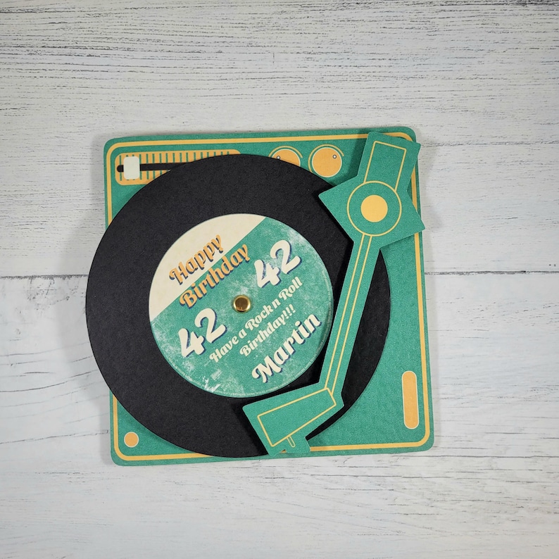 Carte d'anniversaire personnalisée pour tourne-disque, Carte d'anniversaire personnalisée, Carte sur le thème de la musique, Carte d'anniversaire en vinyle tourné, Carte de visite pour tout âge, image 5