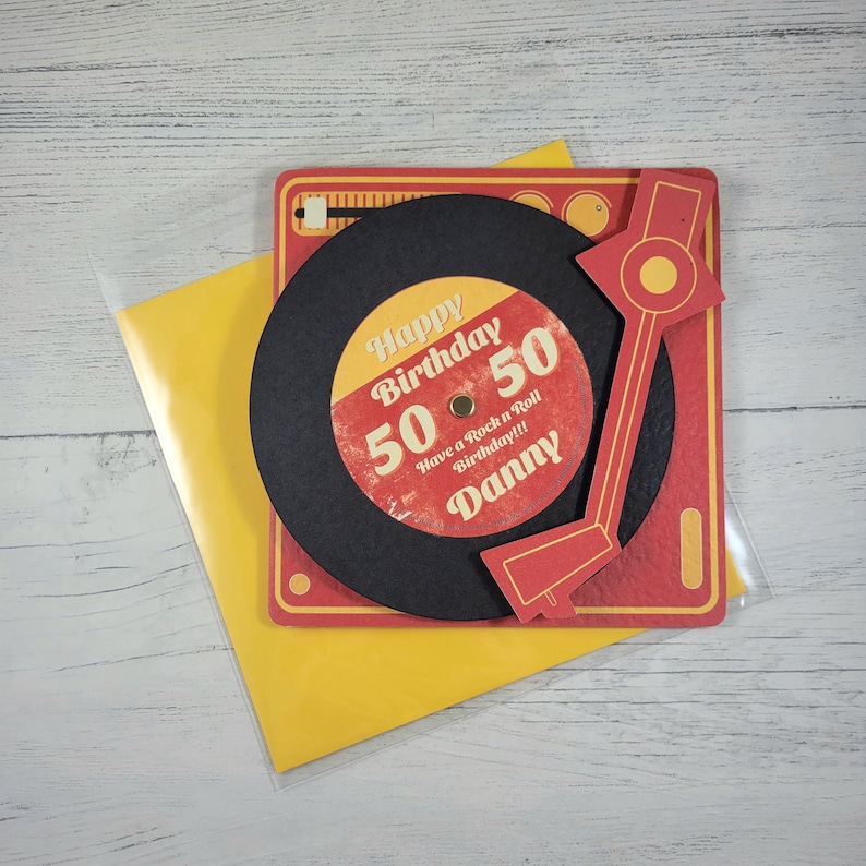 Carte d'anniversaire personnalisée pour tourne-disque, Carte d'anniversaire personnalisée, Carte sur le thème de la musique, Carte d'anniversaire en vinyle tourné, Carte de visite pour tout âge, image 3