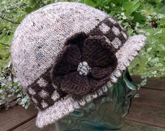 Check Me Out Hat Knitting Pattern