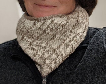 Winding Flowers Cowl Knitting Pattern