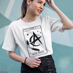 Ateez Schwarzer Pirat Tarot Karte Unisex T-Shirt I K-Pop Unisex T-Shirt I K-Pop Shirts