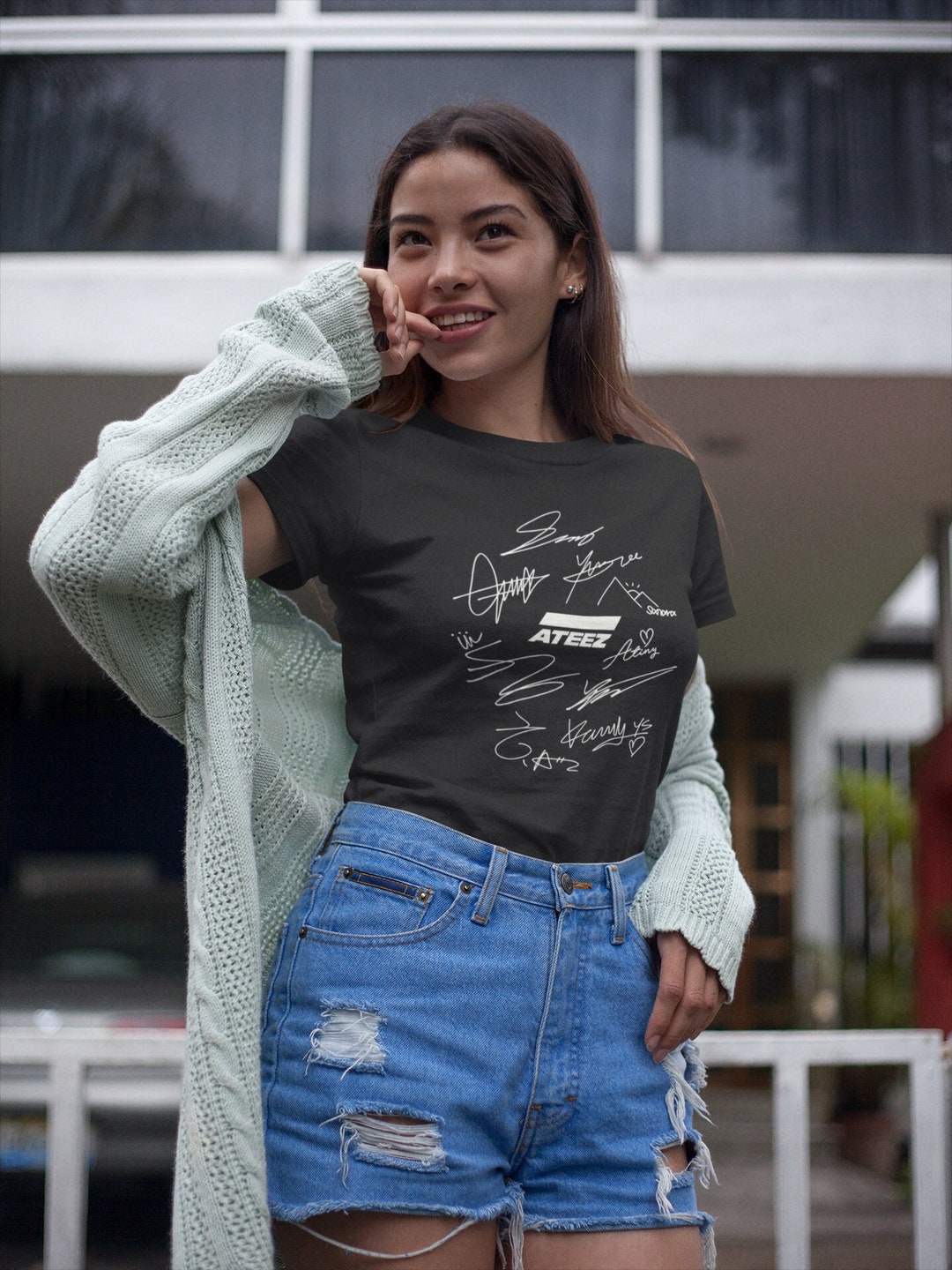 ATEEZ 直筆サイン入りTシャツ 2025年最新】ateez サインtシャツの人気アイテム - メルカリ