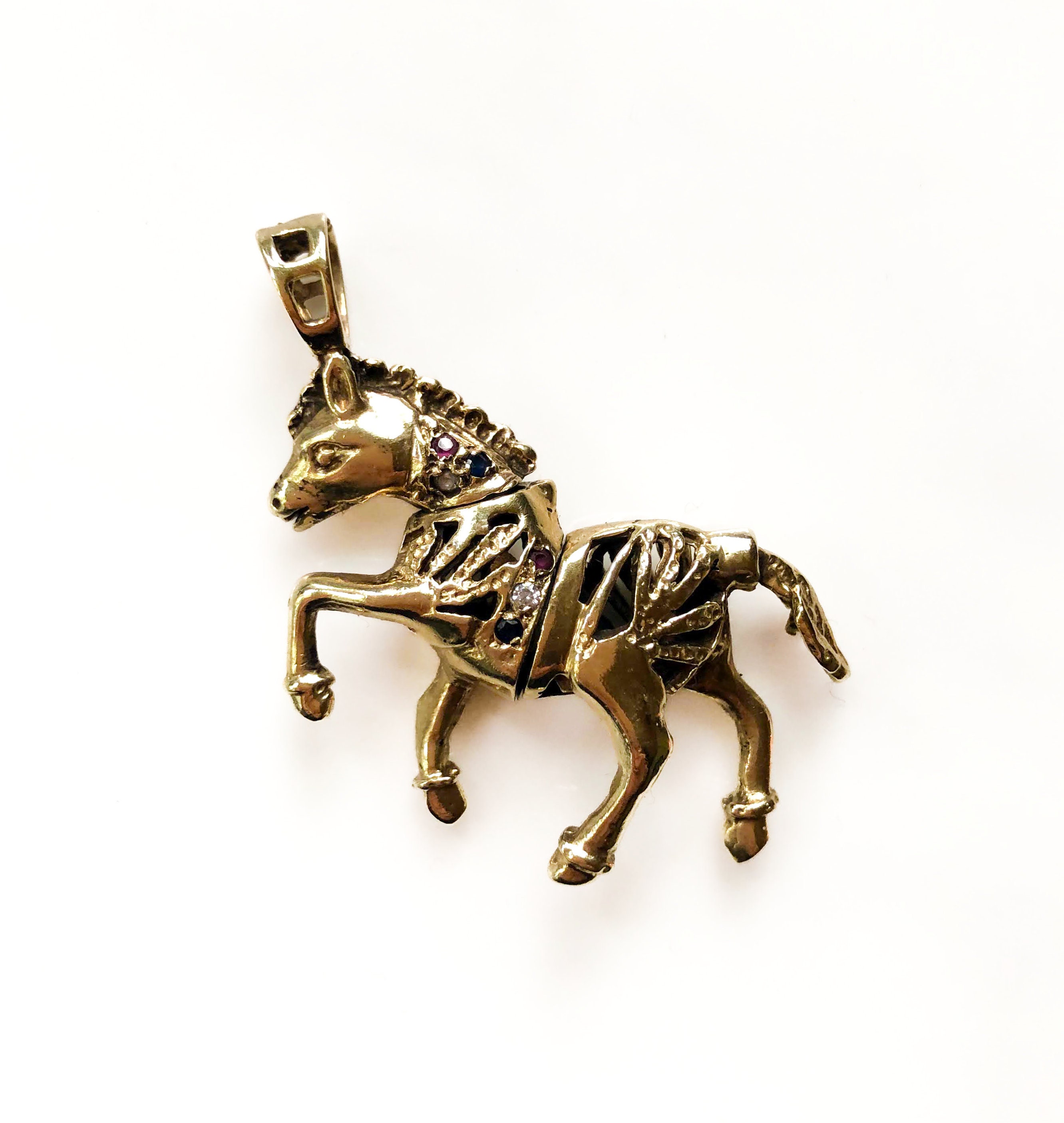 9ct gold horse best sale pendant