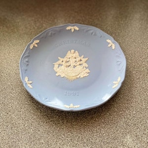 Wedgwood Christmas 1991 Plate Blue and White Jasperware