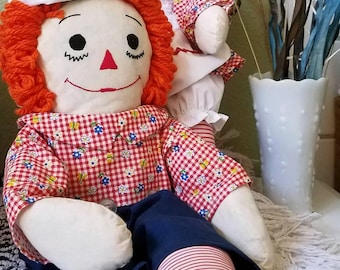 Vintage Classic Raggedy Ann and Andy dolls