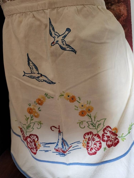 Vintage 1/2 Apron Detailed Embroidery. - image 4