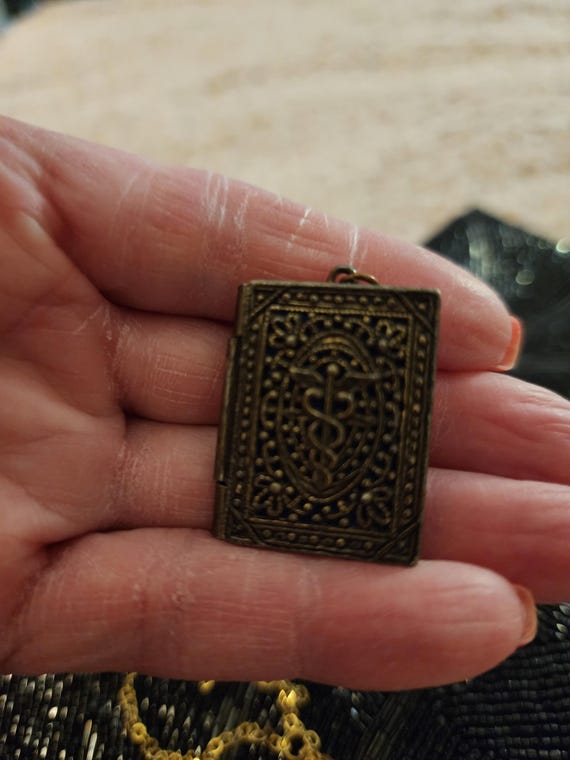 Nurses Locket Pendent Necklace. - image 2