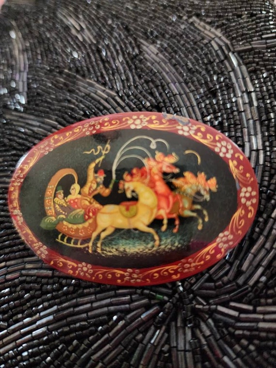 Vintage oval horse drawn Troika sled Brooche