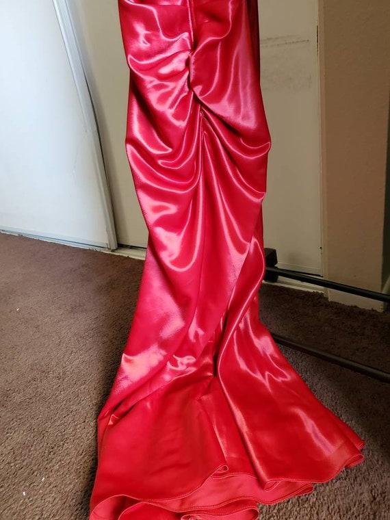 Beautiful Red Long Gown. worn 1X - image 7