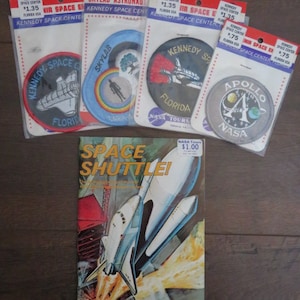 NASA 1970's Collectable Souvenir Booklet and 4 Patches/Apollo Patch/Apollo 13 Patch/Skylab Patch/NASA/Kennedy Space Center