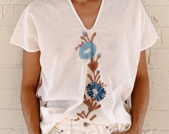 Huipil Flor | Unique Mexican Huipil: Handmade and Natural Dyed | All Cotton | Mexican Blouse