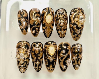 Uñas postizas victorianas con filigrana dorada: extra pequeñas