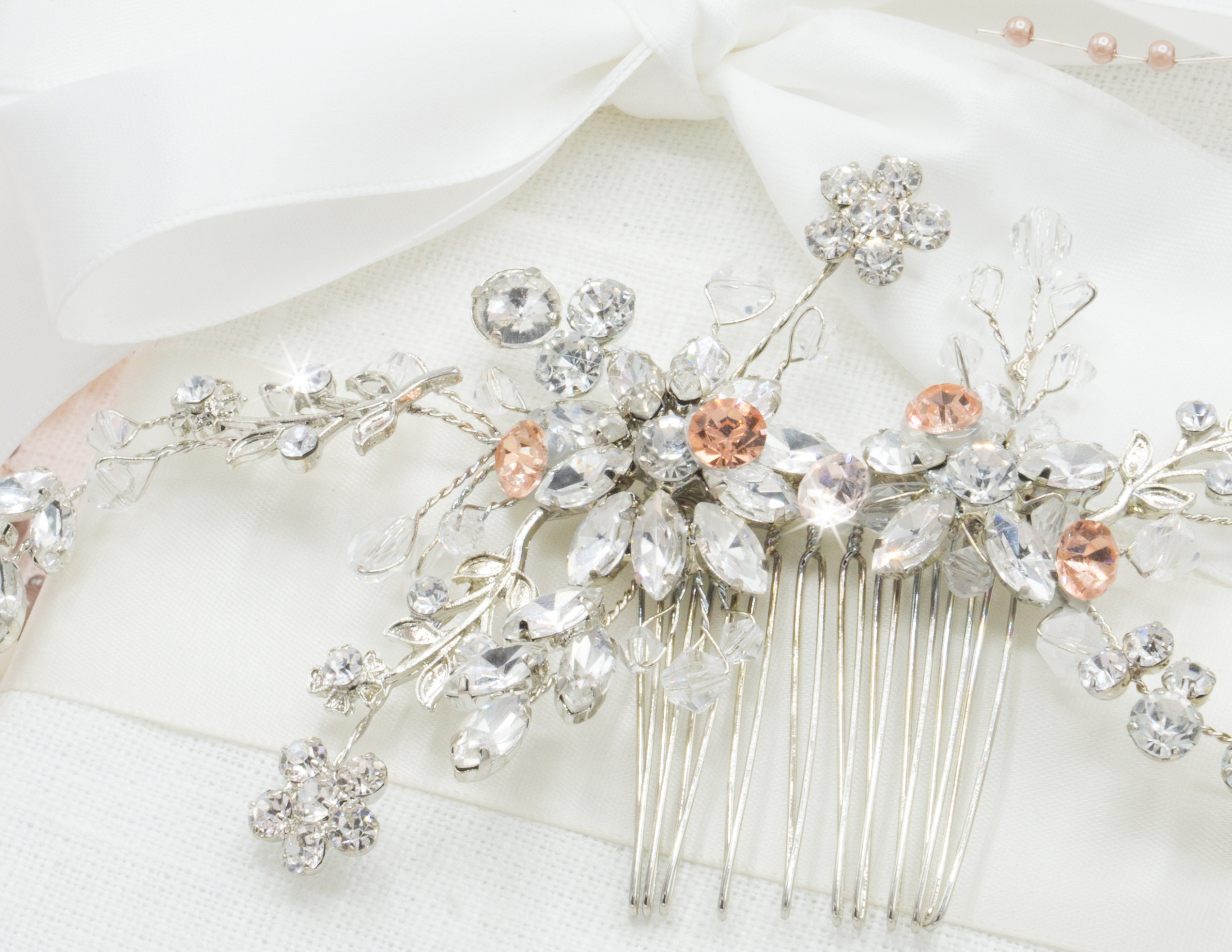 Crystal Wedding Hair Comb: Vintage Floral Bridal Hairpiece  display picture 2