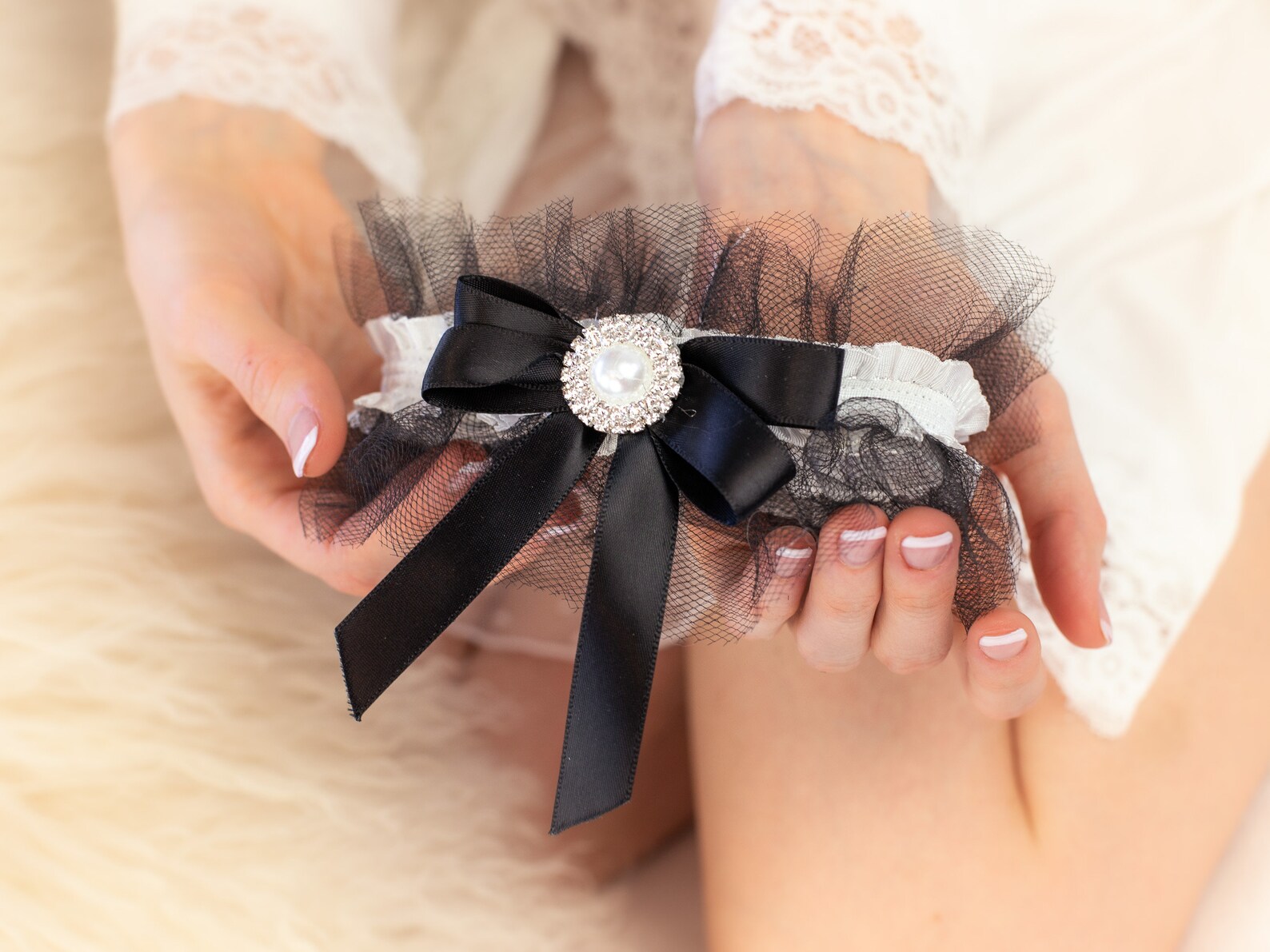 Black and White Elegant Wedding Garter Set Black Tulle Lace Etsy