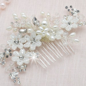 Ivory White Crystal Beaded Bridal Hair Comb Wedding Headpiece Flower Hair Vine Bride Accessories Floral Headpiece Pearl Flower Hair Pins