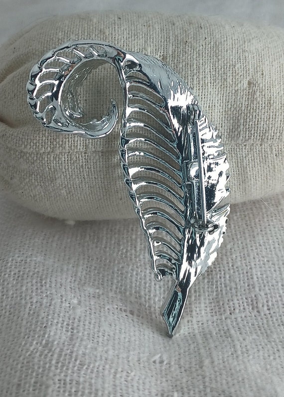 Vintage 1950s-60s Rhinestone Feather Brooch - Etsy display picture 3