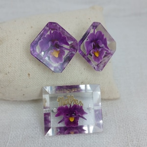 Vintage Lucite Mother brooch and Earrings with Reverse Painted Purple Orchid Flowers — Perfect Mother&#39;s Day Gift!