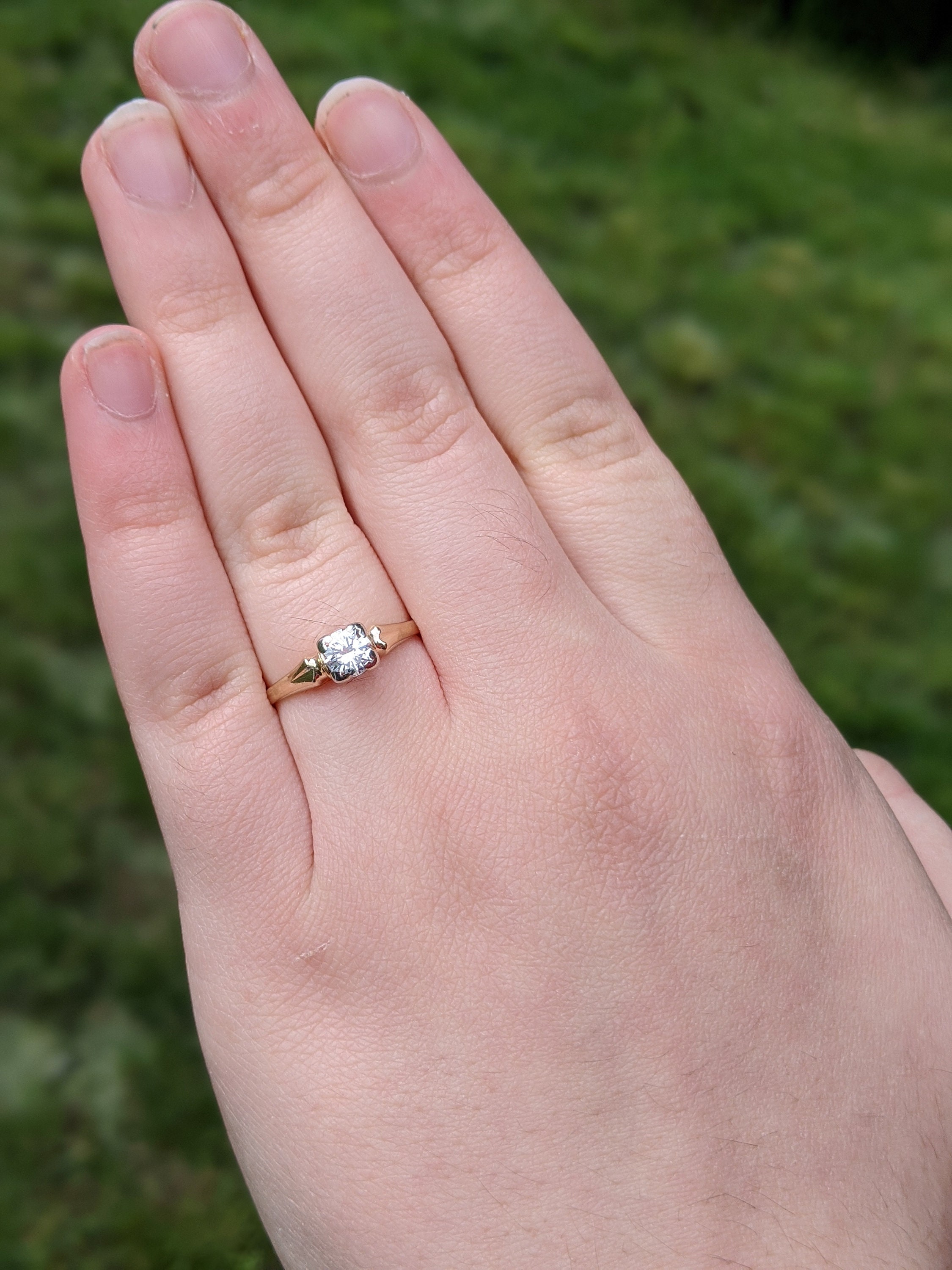 ☆関税込☆VINTAGE HOLLYWOOD★Solitaire Ring Phone Grip★ Vintage Mid Century .47ct Diamond Solitaire Engagement Ring