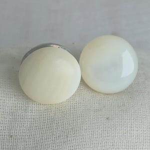 Orecchini a cupola in madreperla — Art Déco anni '30