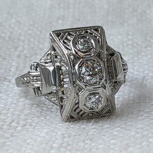 Vintage 1920s Art Deco 18k Filigree and Old European Cut Diamond Ring