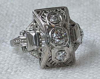 Vintage 1920s Art Deco 18k Filigree and Old European Cut Diamond Ring