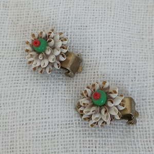 Retro c1950s Tiki Aesthetic Shell Earrings — Adorable Mini Martini Olive Earrings — Tiki Culture Gift for Her