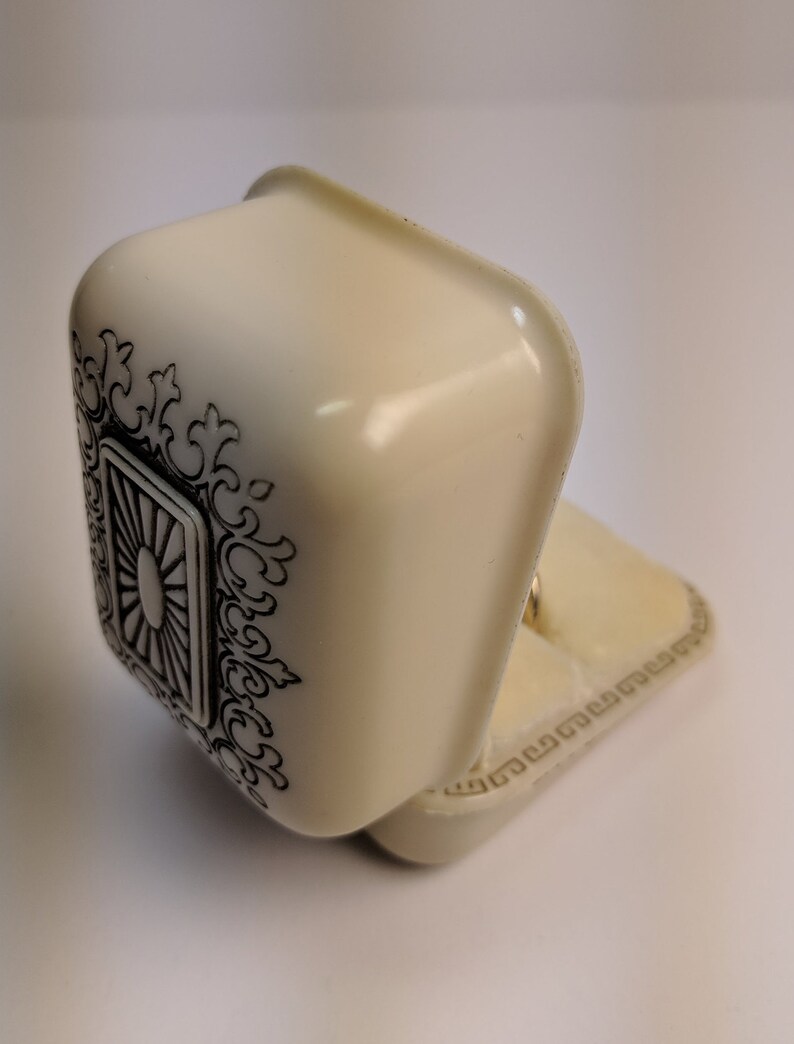Art Deco 1930s Celluloid Ring Presentation Box\u2014top condition!