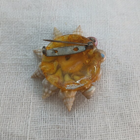 Vintage Mid-Century Starfish Shell Brooch - image 4