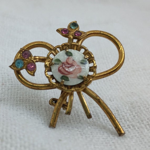 Signed Coro, Victorian Revival Bow Brooch