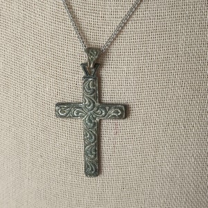 Antique Metal Cross Necklace on an 18&quot; Chain