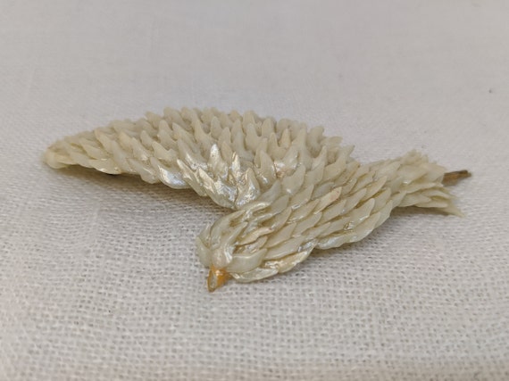 Rare Vintage 1940s White Dove Bird Shell Brooch - image 2