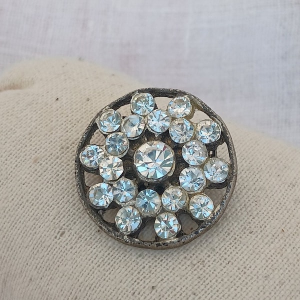 Vintage 1960s Rhinestone Circle Brooch