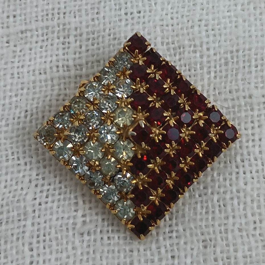 Broche Vintage Art Déco Argentée - Motif Géométrique Avec Strass Blanc Et Perle - Années 30, Occasion