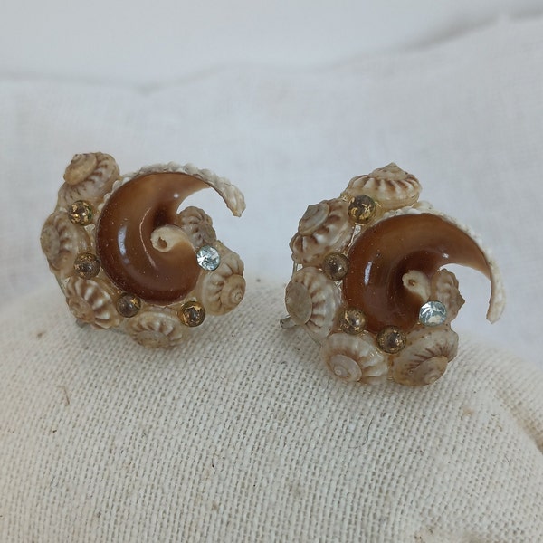 Vintage 1940s Tiki Shell Earrings — Natural Shell and Rhinestone Earrings, Summer Jewelry, Tiki Aesthetic Retro Jewelry