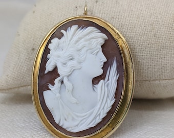 Antique Victorian Gold 14k Shell Cameo Brooch/Pendant