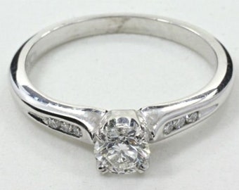 18k White Gold Diamond Engagement Ring: Round Brilliant Cut, Size 6.25