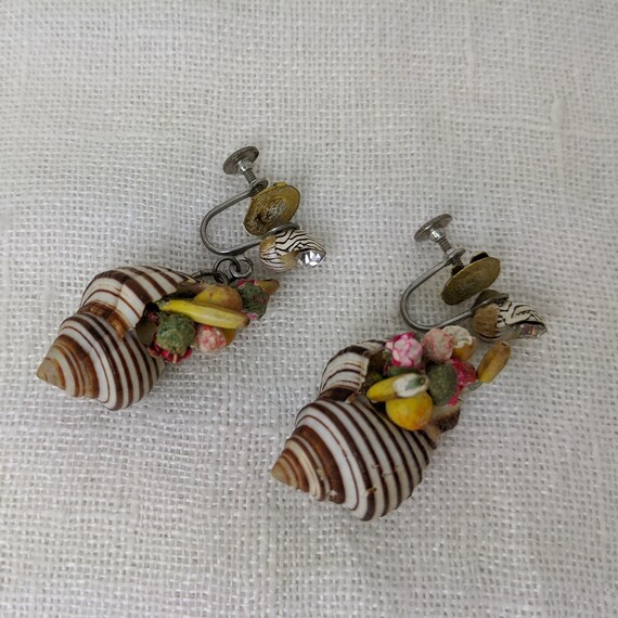 Fun 1950s Vintage Shell Rhinestone Tropical Earrin