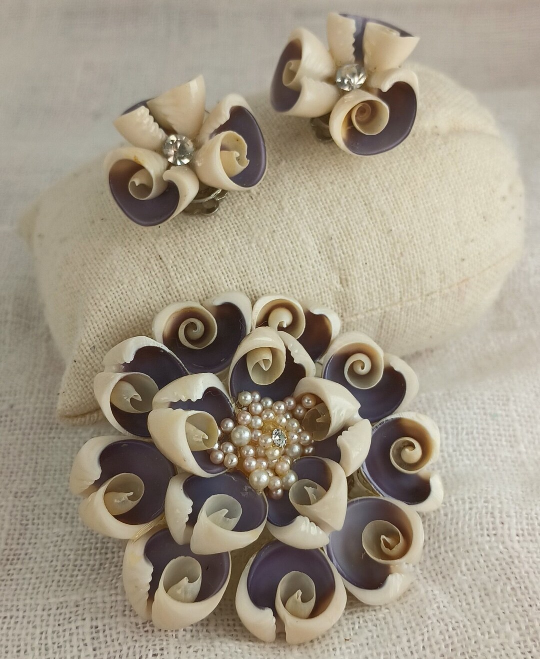 Vintage Shell Brooch and Earring Set: Purple, White, Rhinestone Tiki ...
