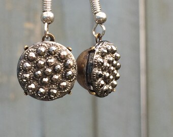 Pendientes de botón de cristal de burbuja negra victoriana elegante vintage con esmalte plateado, regalos navideños