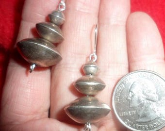 Vintage NAVAJO PEARLS NATIVE American Saucer Disk Disc Bead Graduated Dangle Drop 925 Sterling Silver Earrings Beads Handmade Ooak 1.5"