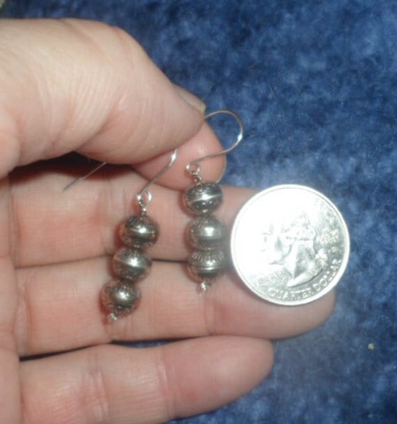 Old Little 3 Stamped Floral NAVAJO PEARL NATIVE A… - image 2